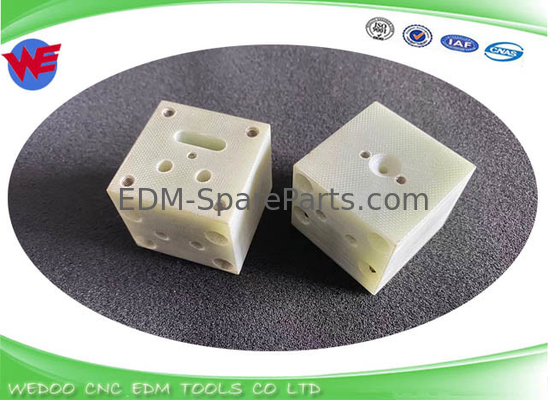 A290-8101-X509 لوحة العزل العلوية Fanuc EDM أجزاء A-C سلسلة 40 * 40 * 34 قاعدة دليل