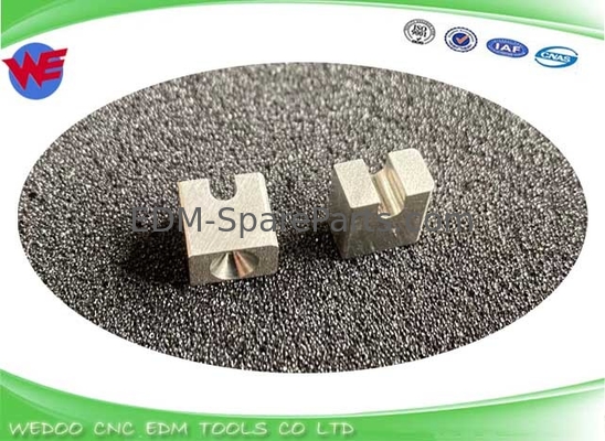 A290-8120-Z782 حامل الكهرباء Fanuc EDM قطع الغيار 10 * 10 * 6mm
