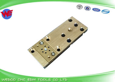 DCH9400 أجزاء EDM X055C630G54 حامل القالب السفلي Mitsubishi DBG4900 X262D527H01