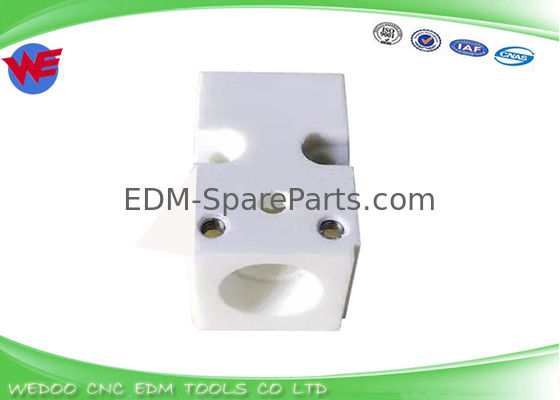A290-8104-X614 كتلة الأنبوب السفلية لمروحة Fanuc 0iB قطع غيار Fanuc EDM مستهلكات سيراميك
