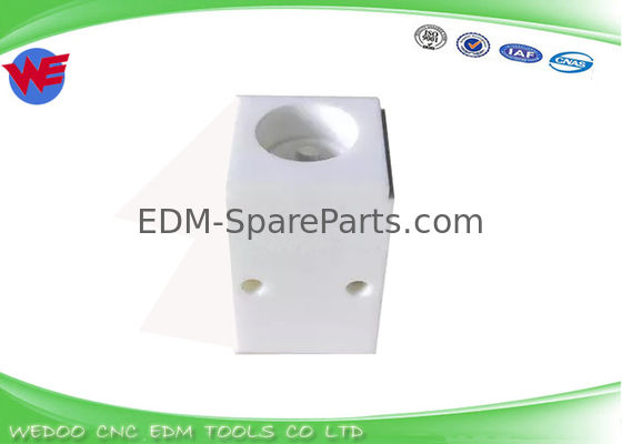 A290-8104-X614 كتلة الأنبوب السفلية لمروحة Fanuc 0iB قطع غيار Fanuc EDM مستهلكات سيراميك