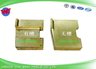 M470 DA886A DA88600 Mitsubishi حامل تغذية الطاقة السفلى X209D212H01 X068D026G51